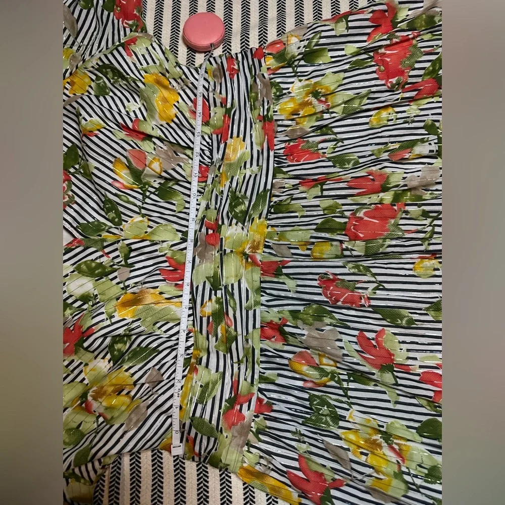 Wayward Fancies Vibrant Floral V-Neck Midi Dress - Picture 6 of 11